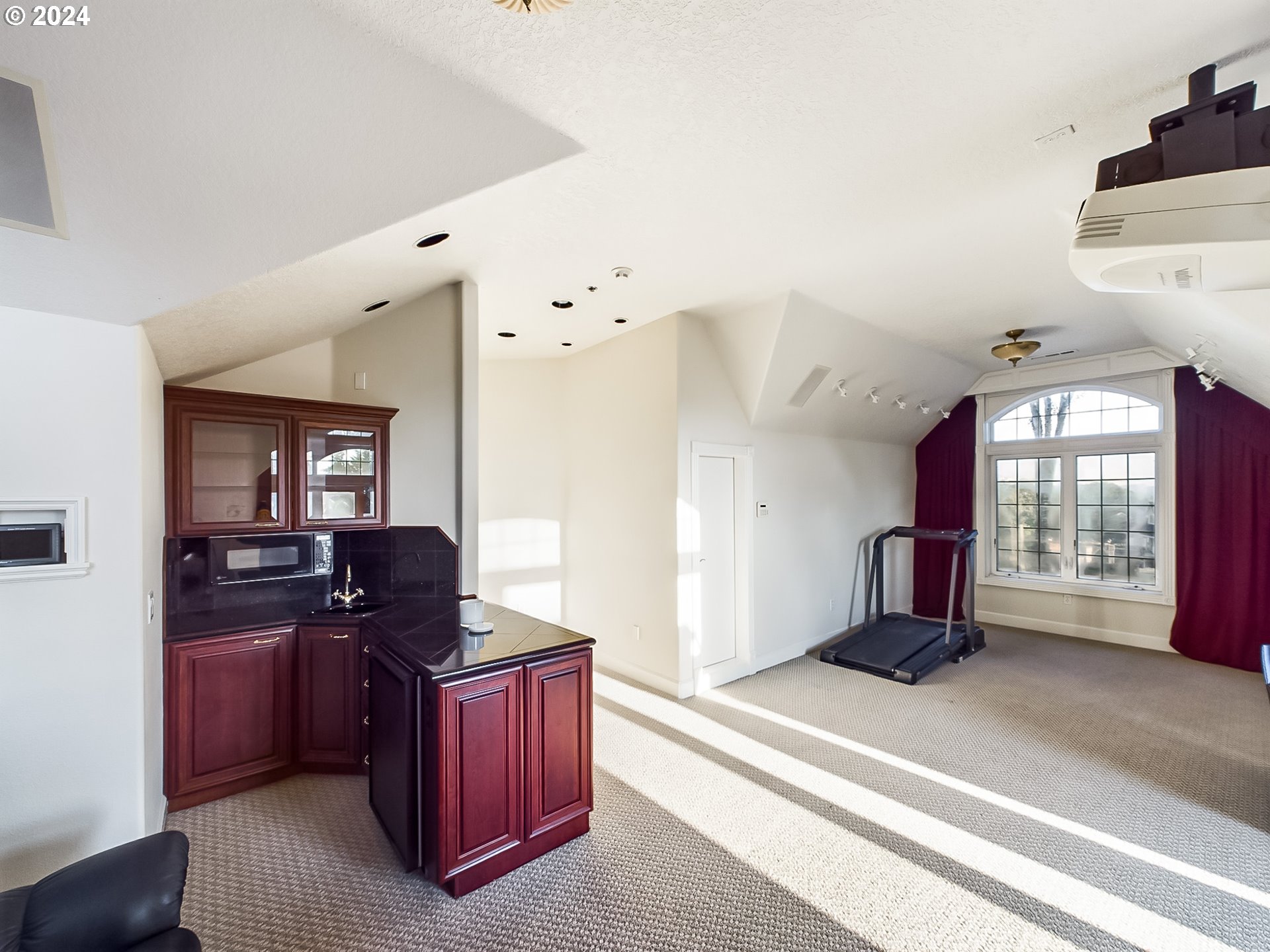 20417 Southwest Inglis Drive Beaverton, OR 97007 - Photo 35 of 45