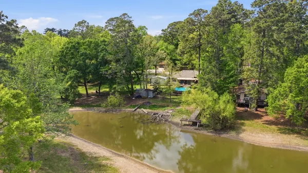 $383,000 | 907 Columbia River Road, Montgomery, TX 77316