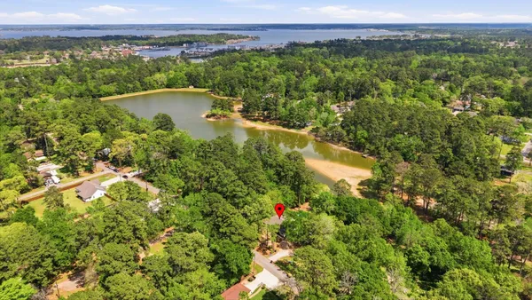 $383,000 | 907 Columbia River Road, Montgomery, TX 77316