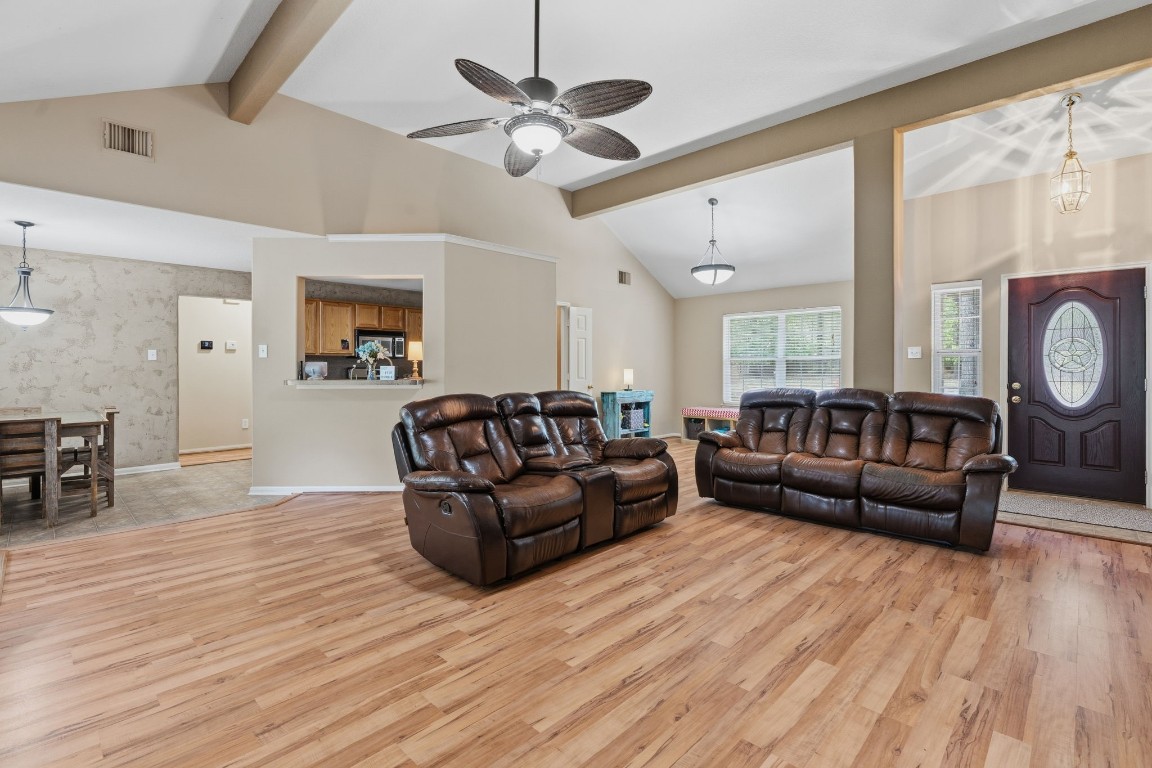 907 Columbia River Road Montgomery, TX 77316 - Photo 5 of 34 a living room with furniture and wooden floor