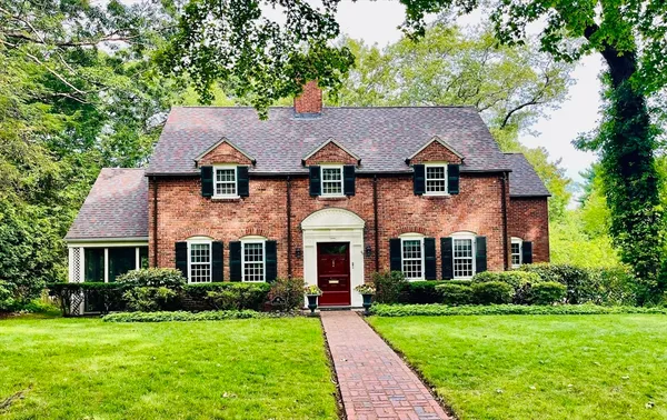 $2,600,000 | 46 Lincoln Road, Wellesley, MA 02481