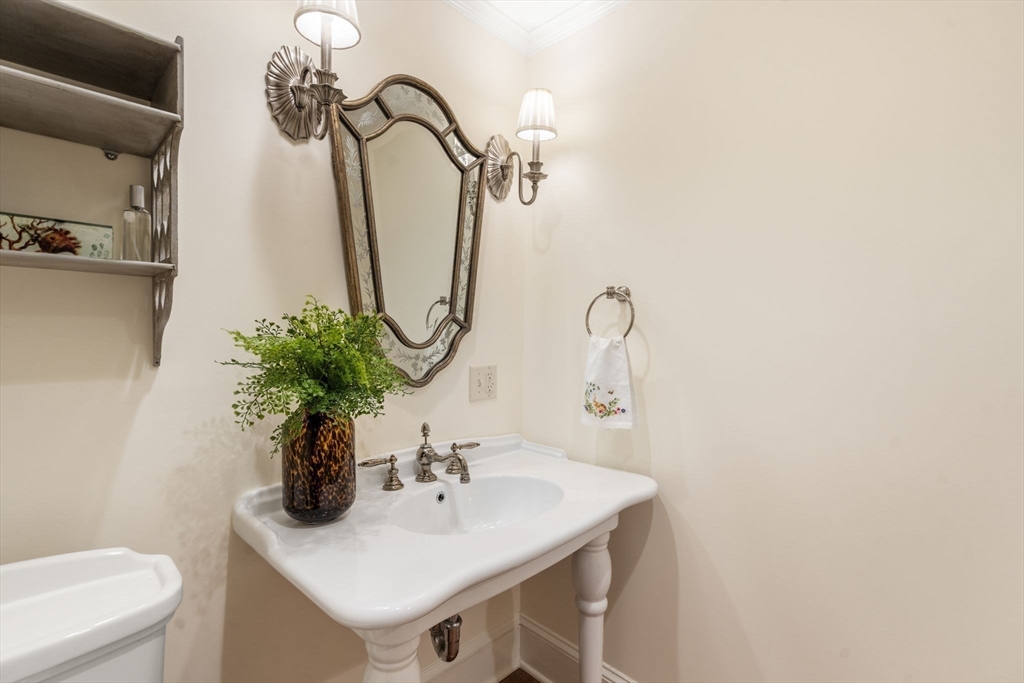 46 Lincoln Road Wellesley, MA 02481 - Photo 16 of 39