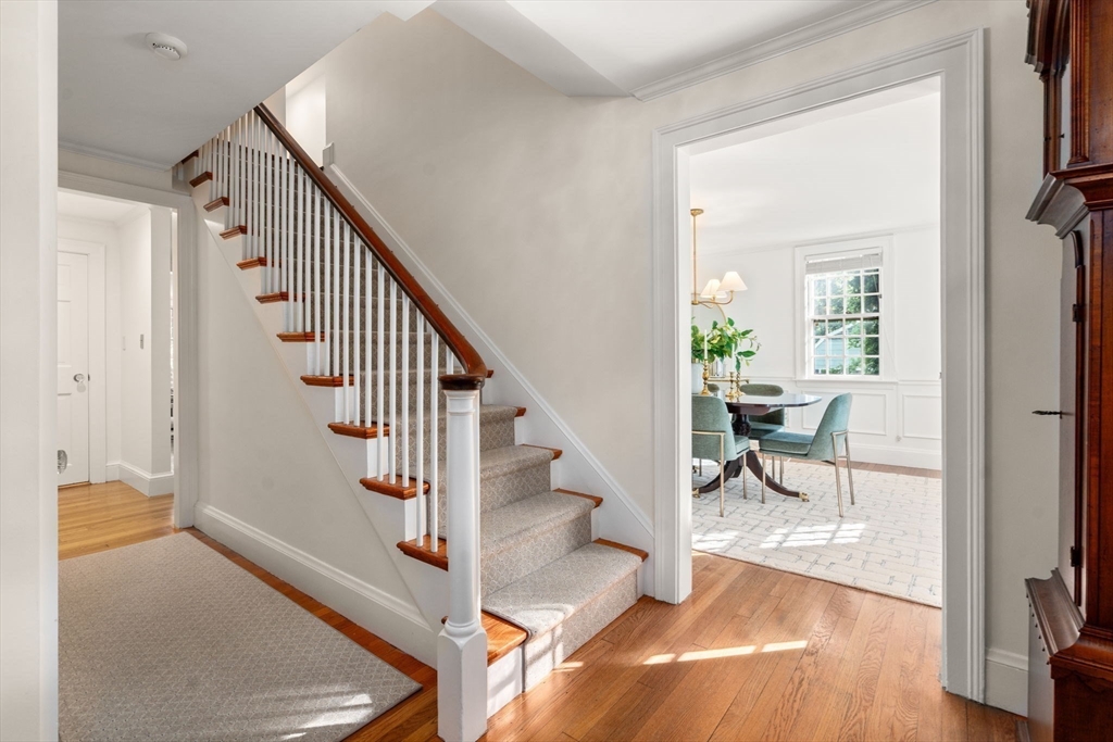 46 Lincoln Road Wellesley, MA 02481 - Photo 2 of 39