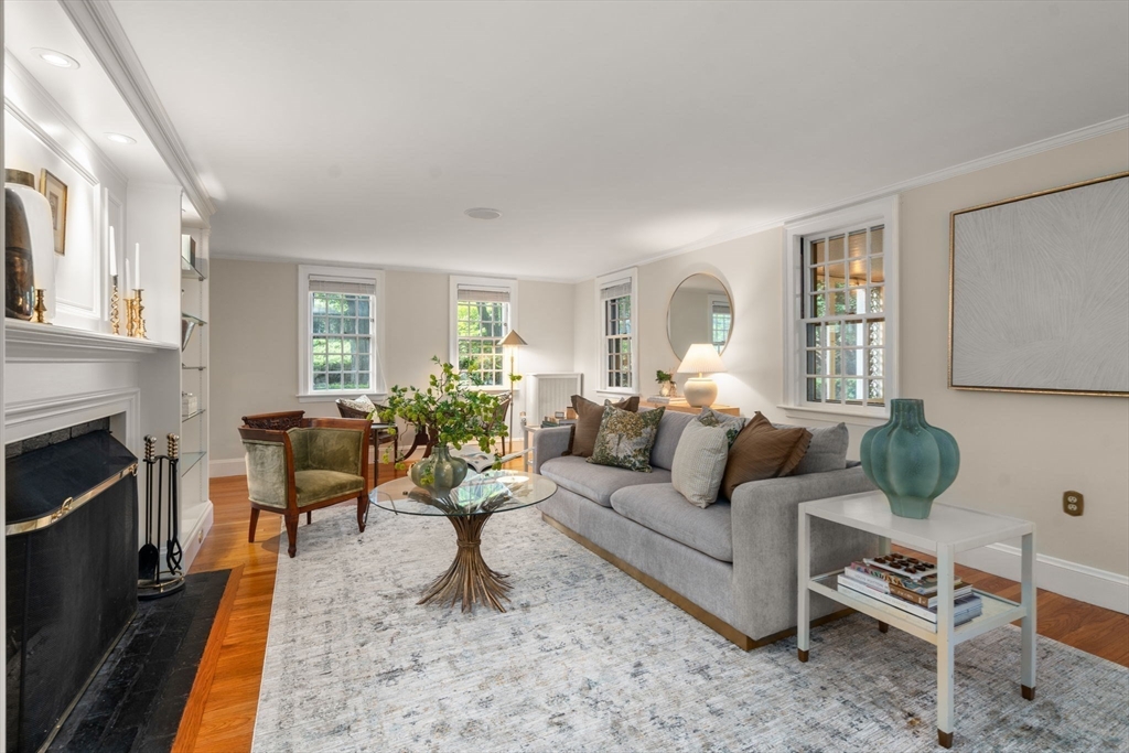 46 Lincoln Road Wellesley, MA 02481 - Photo 4 of 39