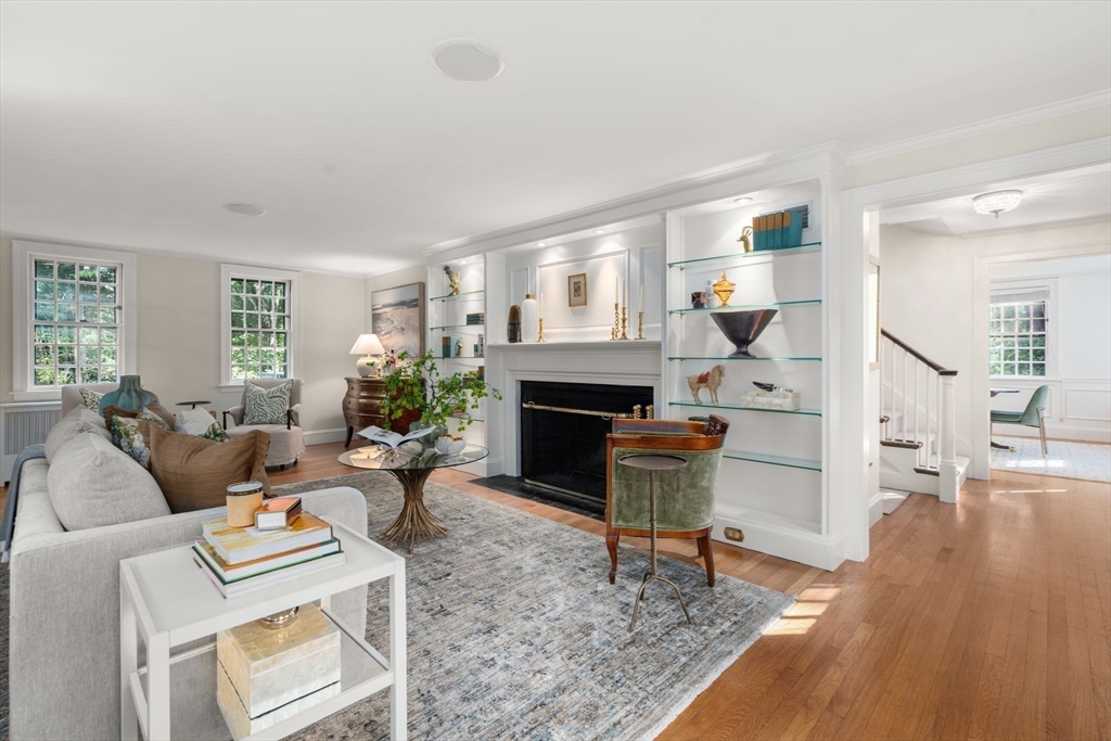 46 Lincoln Road Wellesley, MA 02481 - Photo 5 of 39