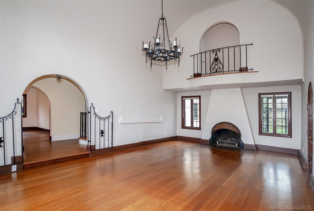 762 Bedford Road Grosse Pointe, MI 48230 - Photo 6 of 57 50039523-5.JPG