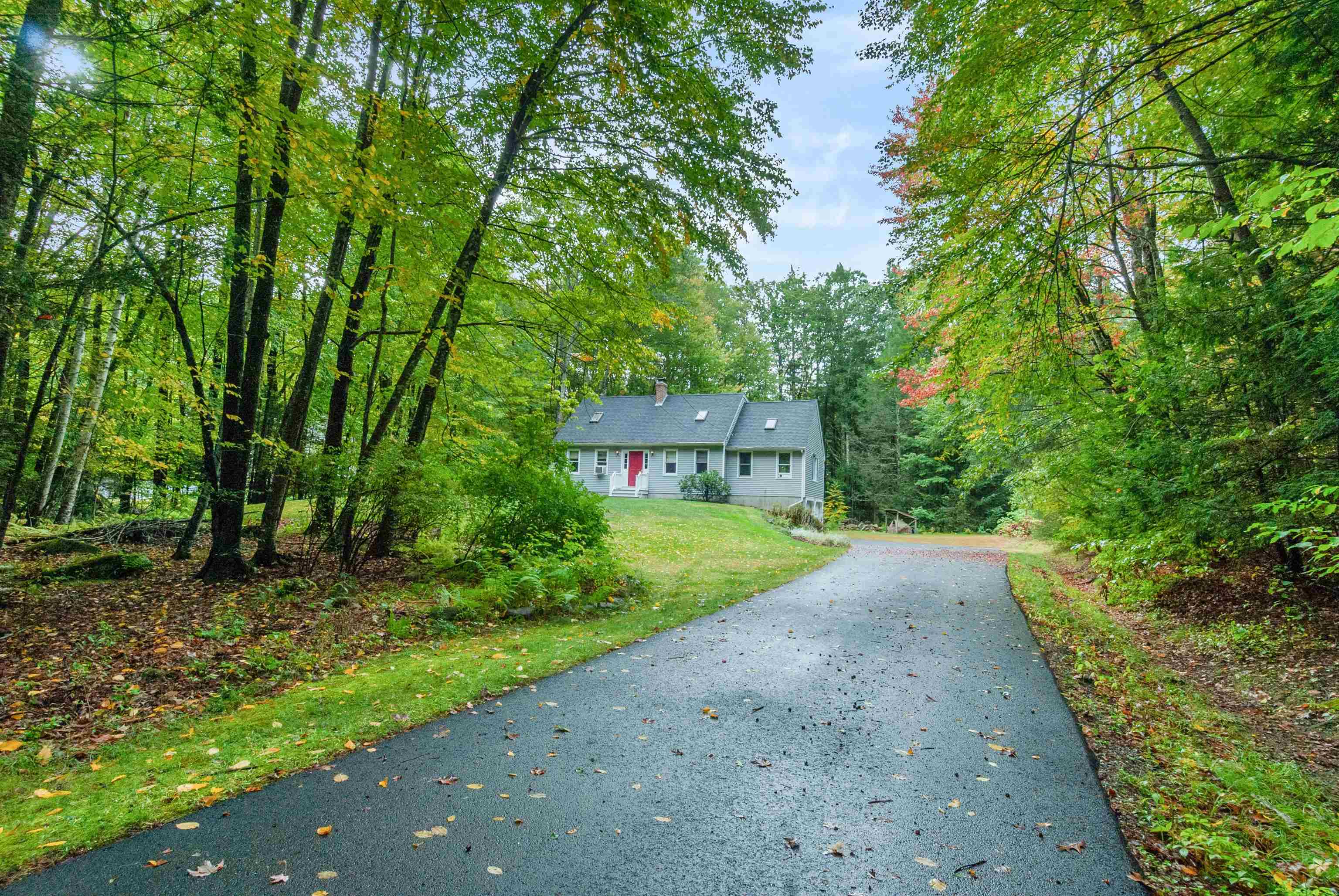 25 Oak Ridge Road Sandown, NH 03873 - Photo 3 of 35