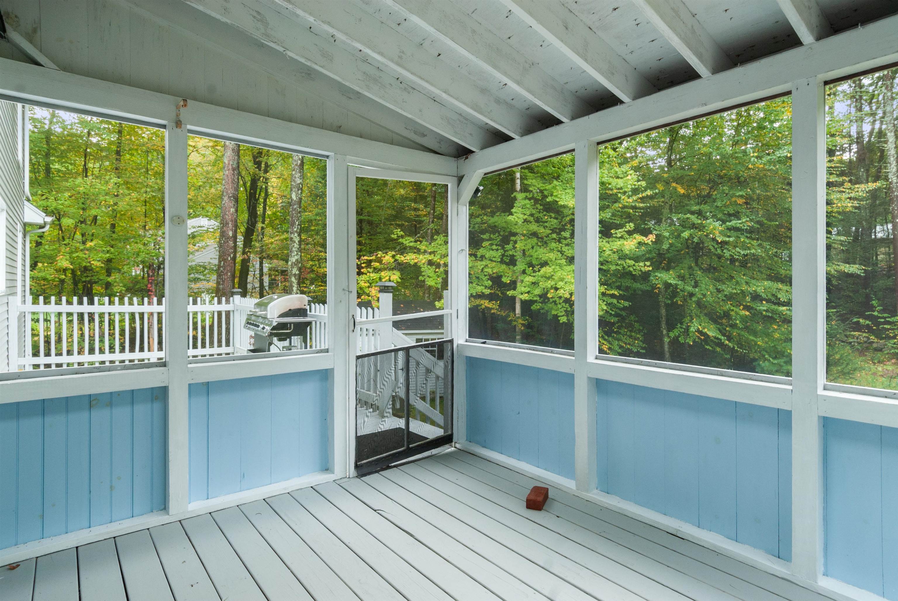 25 Oak Ridge Road Sandown, NH 03873 - Photo 33 of 35