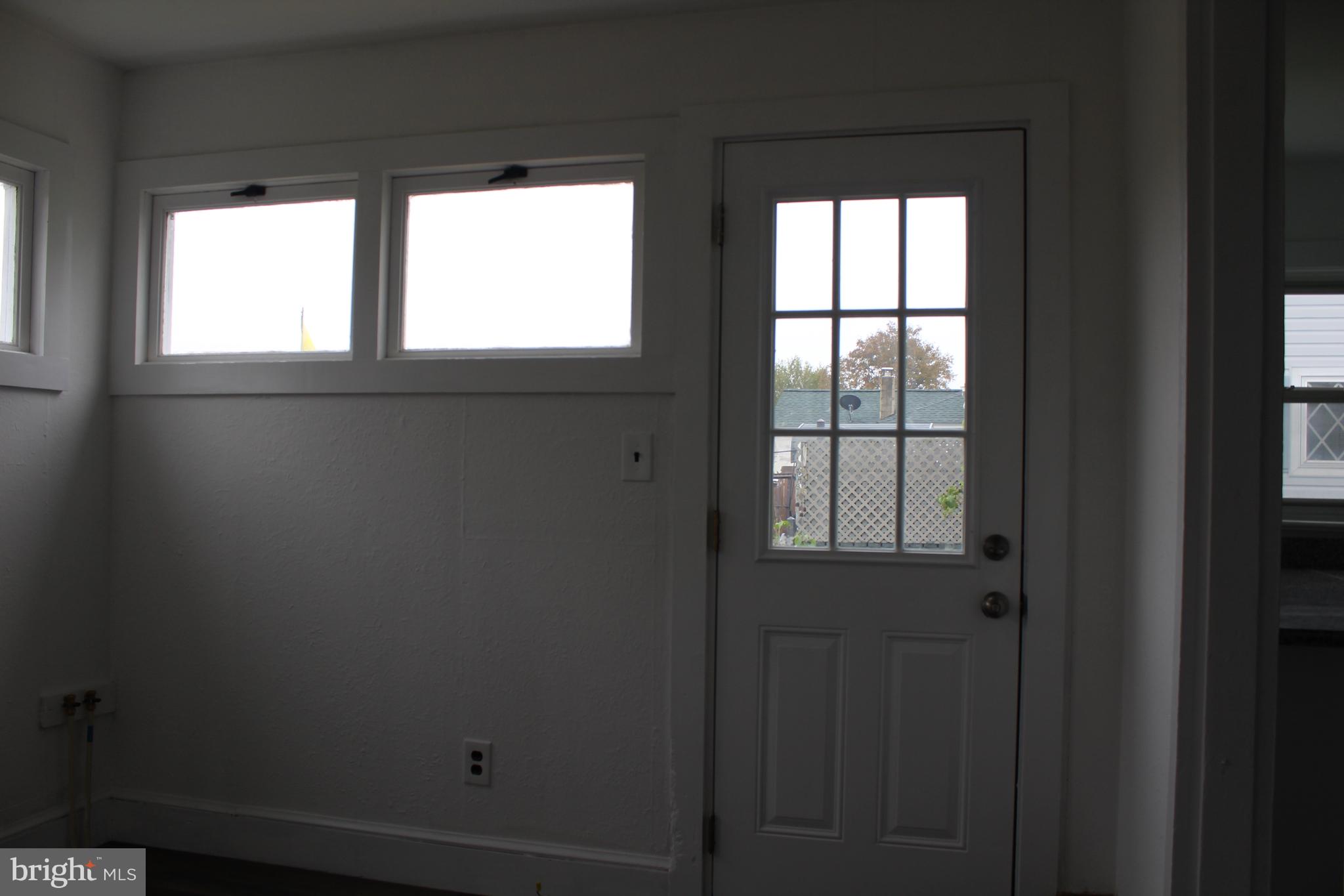 150 Main Street Dover, DE 19901 - Photo 16 of 50 a view of an empty room and window