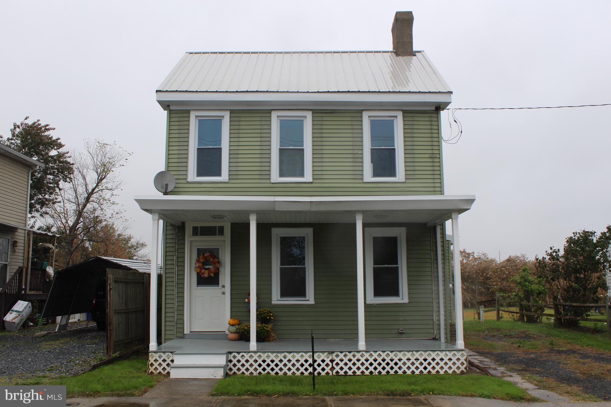 150 Main Street Dover, DE 19901 - Photo 42 of 50 a front view of a house