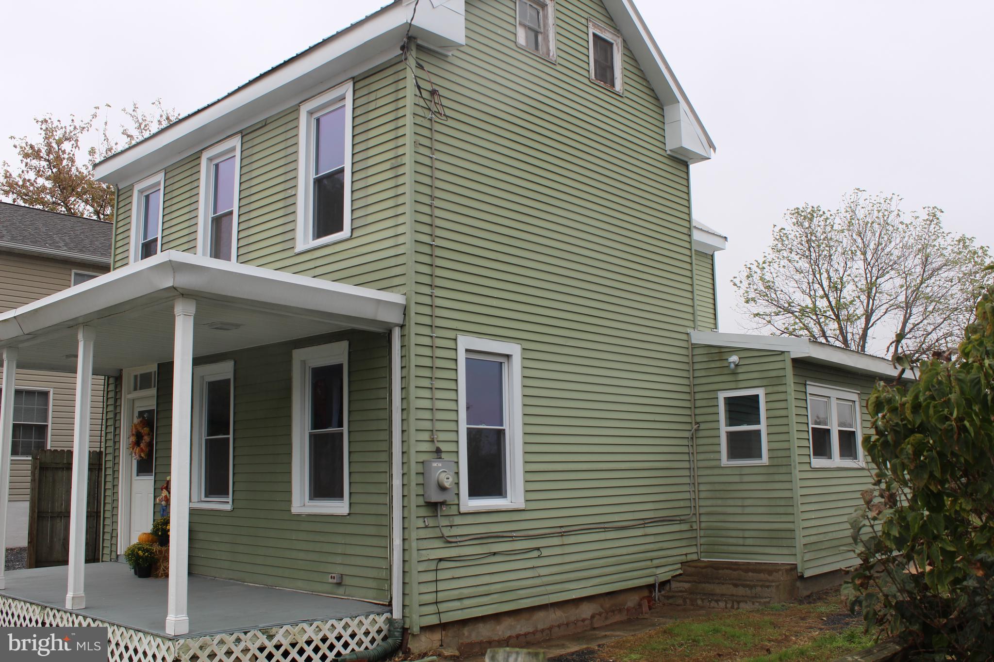 150 Main Street Dover, DE 19901 - Photo 43 of 50 a front view of a house