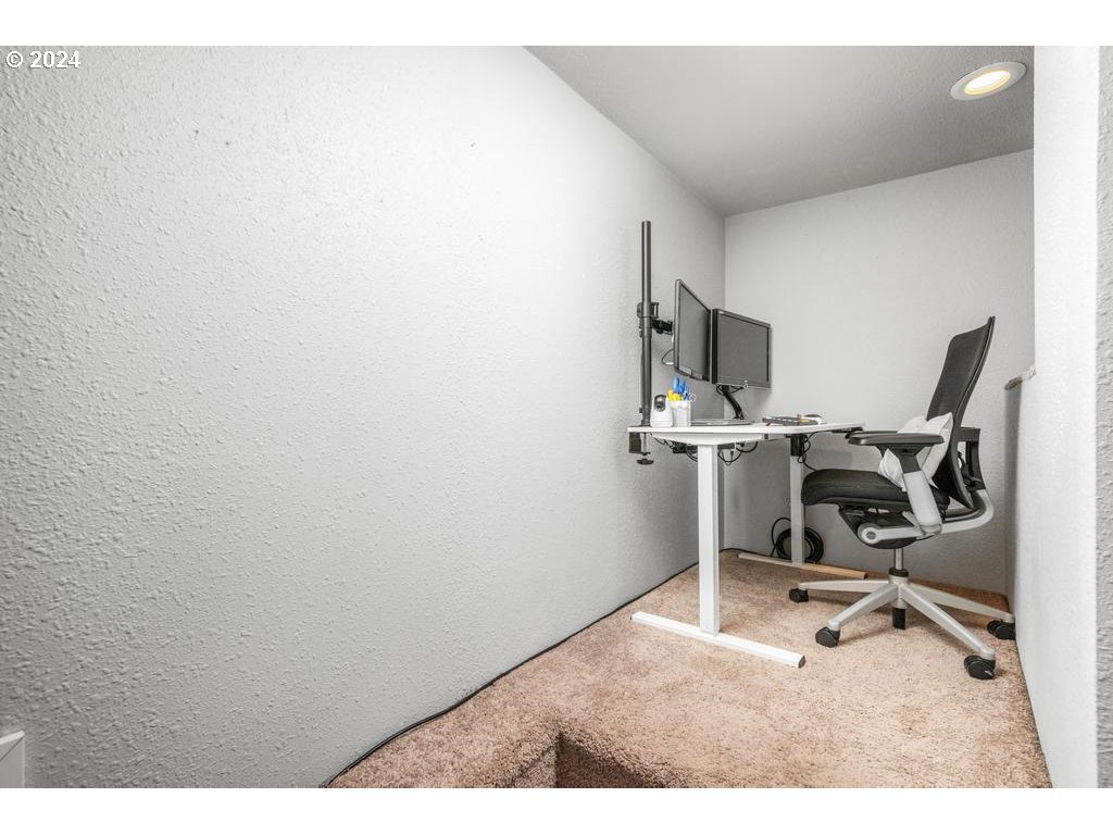 17762 South Redland Road Oregon City, OR 97045 - Photo 25 of 37 a room with gym equipment and a view of living room