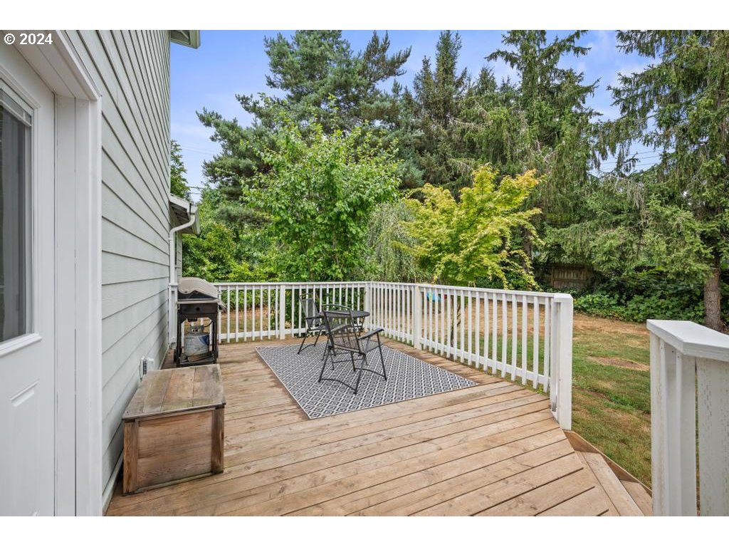 17762 South Redland Road Oregon City, OR 97045 - Photo 26 of 37 a terrace with trees