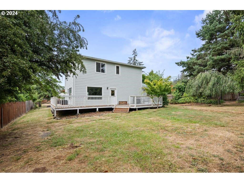 17762 South Redland Road Oregon City, OR 97045 - Photo 28 of 37 a view of a backyard with a sitting area