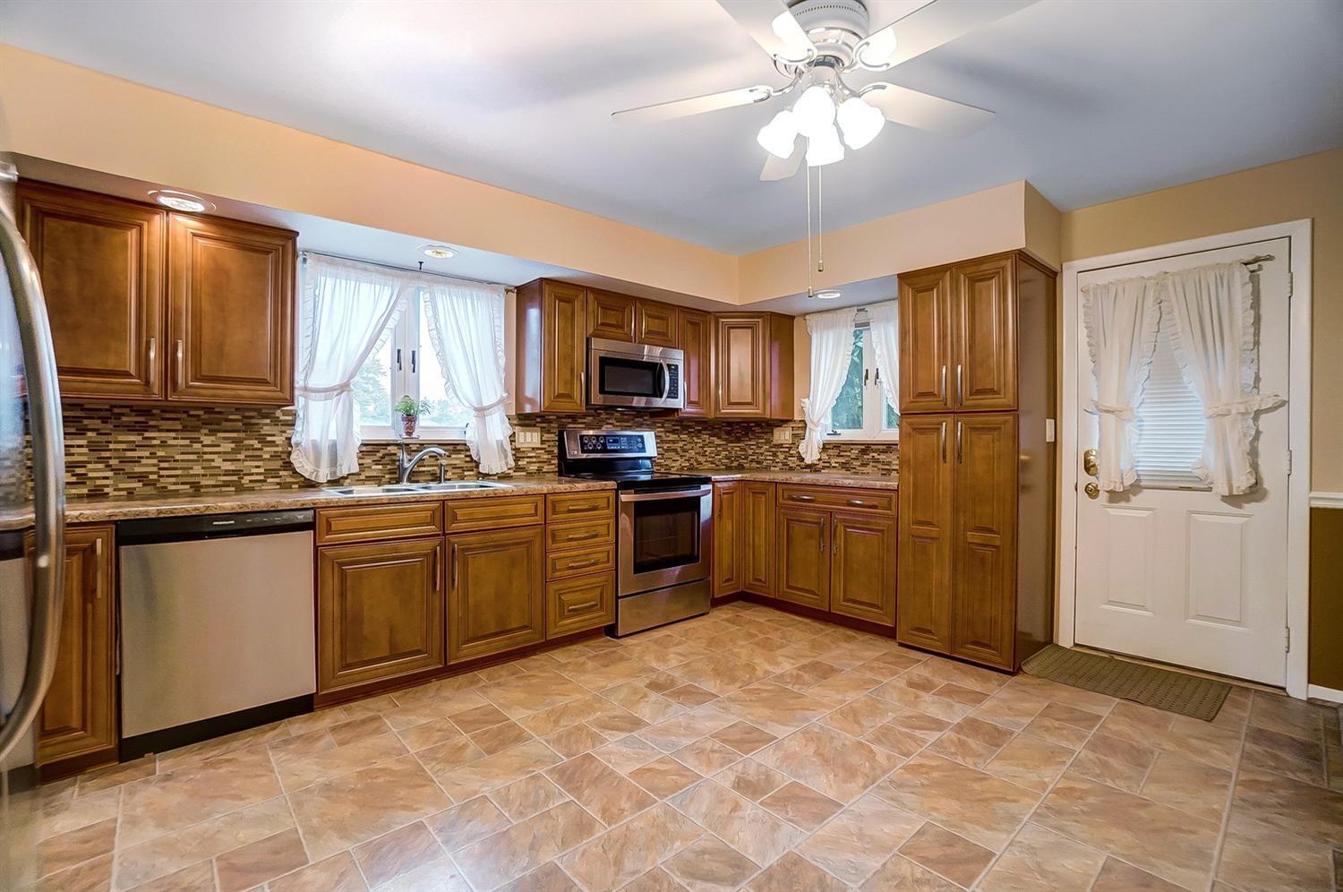5501 Sidney Road Cincinnati, OH 45238 - Photo 8 of 32