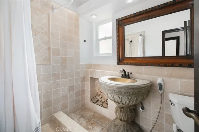 $6,795 | 5409 Sylvia Avenue, Tarzana, CA 91356