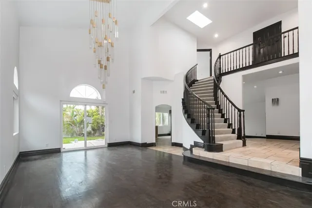 $6,795 | 5409 Sylvia Avenue, Tarzana, CA 91356