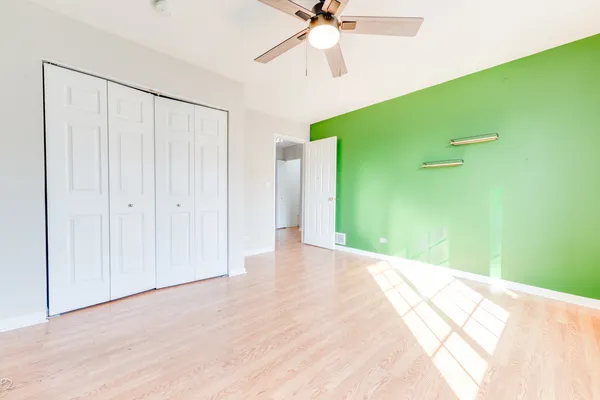 $2,550 | 3377 Ravinia Circle, Aurora, IL 60504