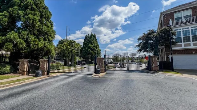 $2,600 | 11065 Brunson Drive, Unit 247, Duluth, GA 30097