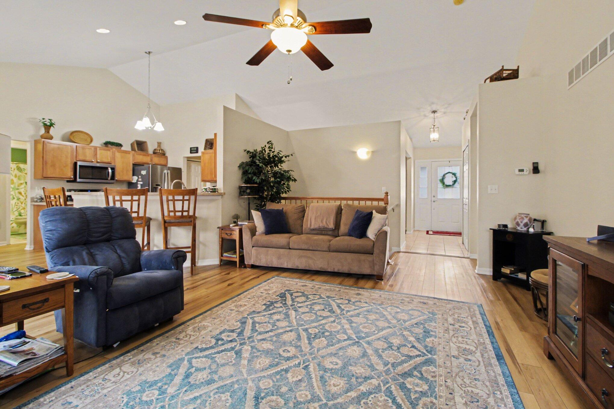 407 Edward J Street Clinton, MI 49236 - Photo 8 of 28 008_file_8356