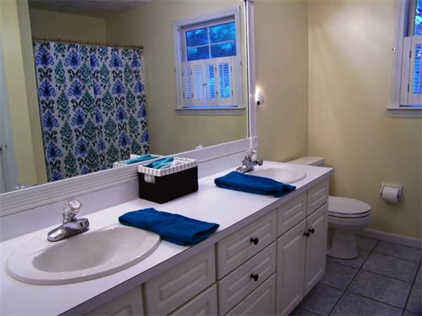 6 Molly Road Andover, MA 01810 - Photo 26 of 30 Gallery Image 26