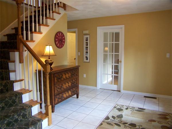 6 Molly Road Andover, MA 01810 - Photo 4 of 30 Gallery Image 4