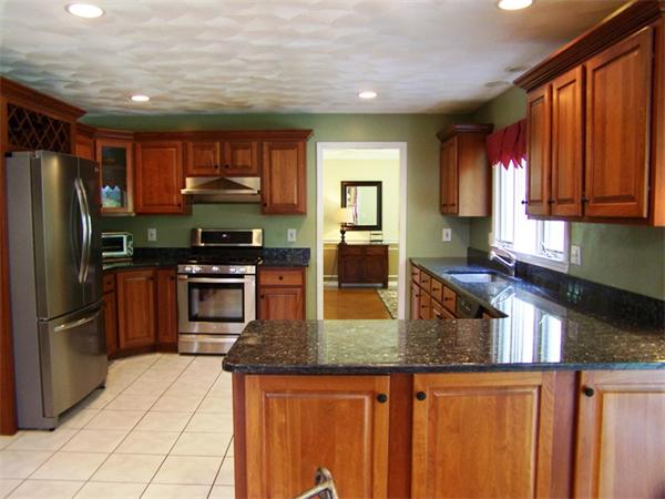 6 Molly Road Andover, MA 01810 - Photo 9 of 30 Gallery Image 9