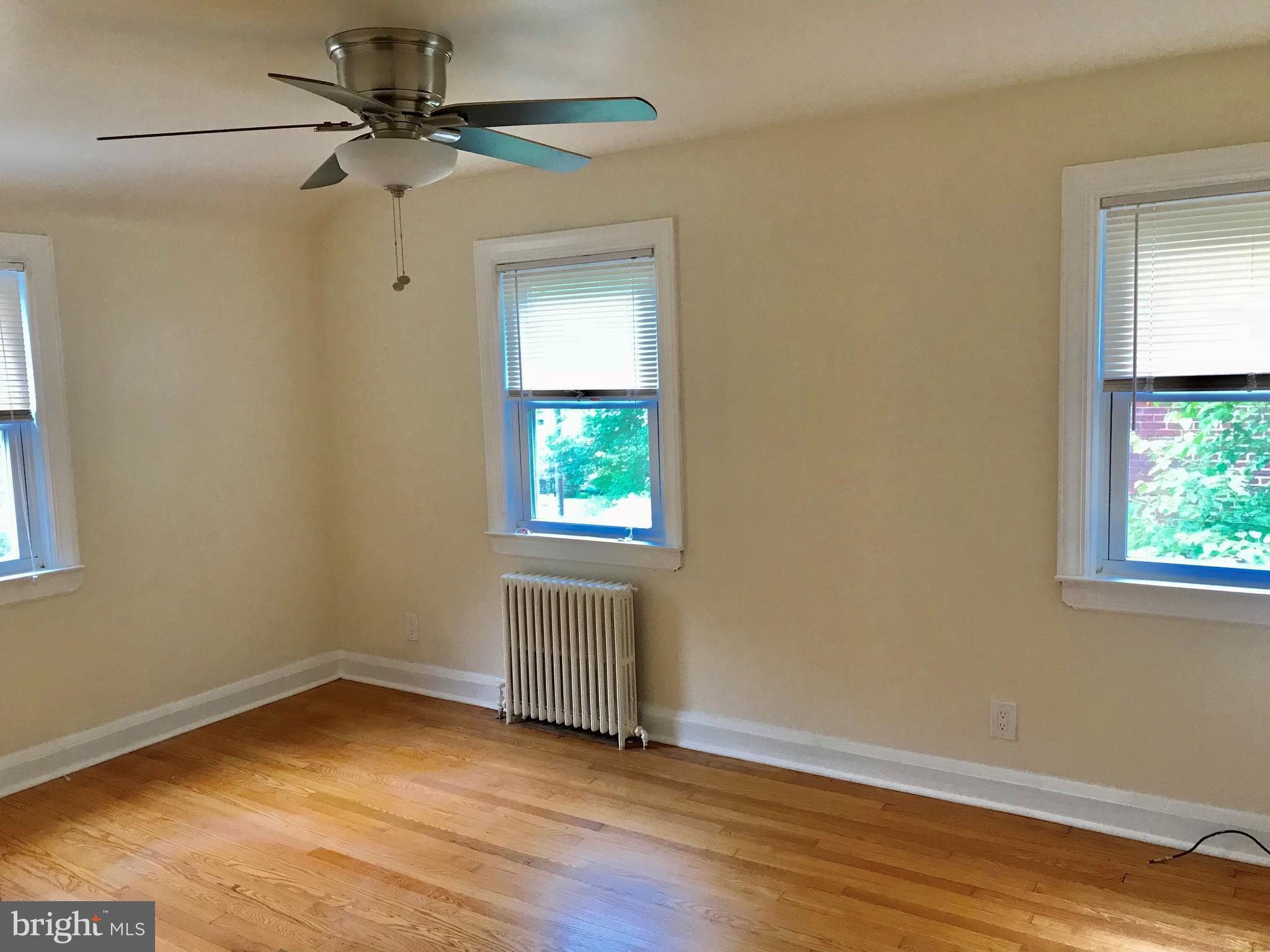 702 Devonshire Road Baltimore, MD 21229 - Photo 13 of 24 Bedroom #1