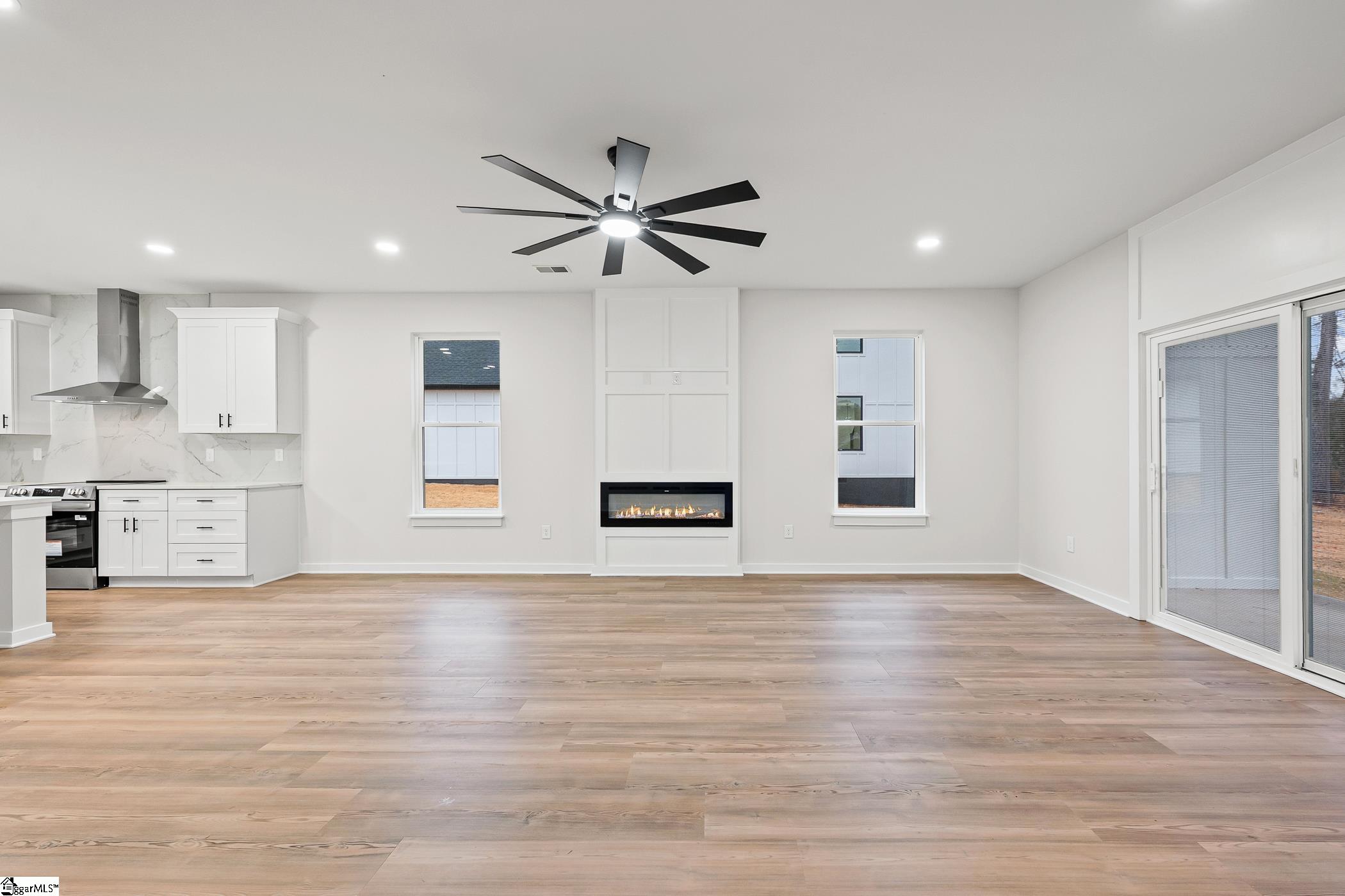 319 Hunts Bridge Road Greenville, SC 29617 - Photo 3 of 37