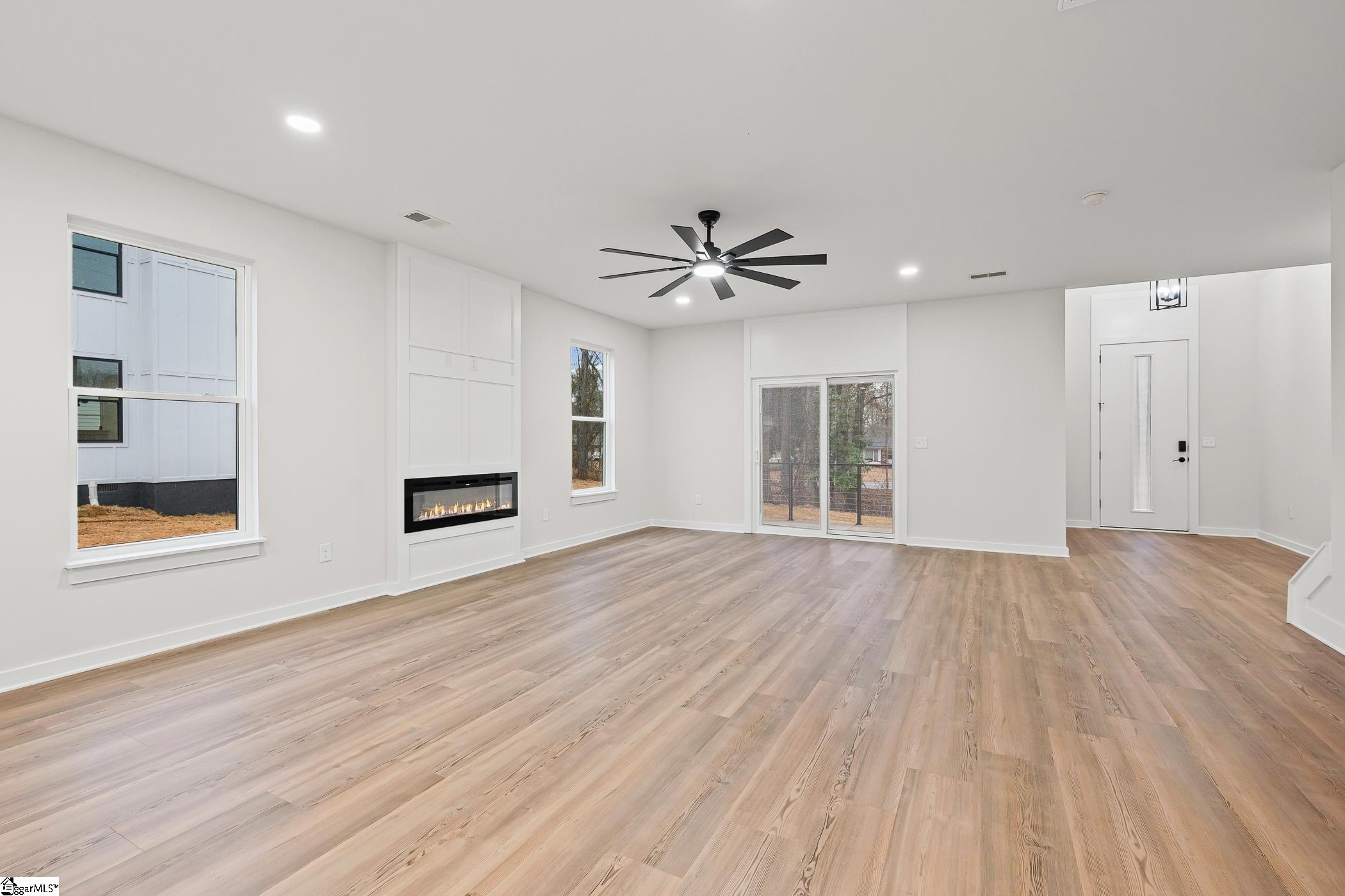 319 Hunts Bridge Road Greenville, SC 29617 - Photo 4 of 37