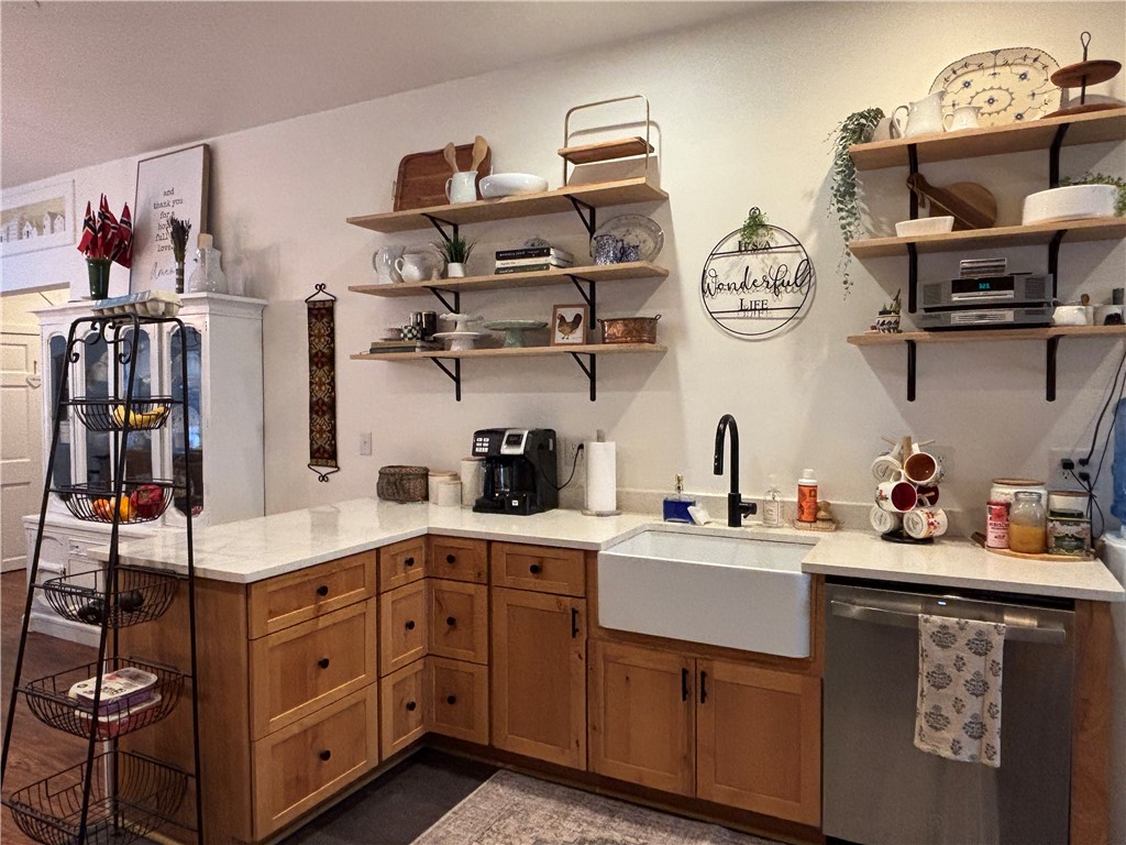 332 Upper Dutch Hill Road Oneonta, NY 13820 - Photo 5 of 50