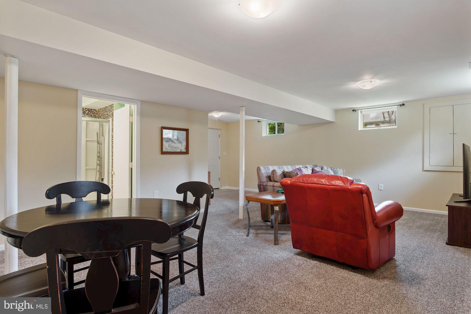 1437 Harding Lane Silver Spring, MD 20905 - Photo 17 of 25 Gallery Image 17