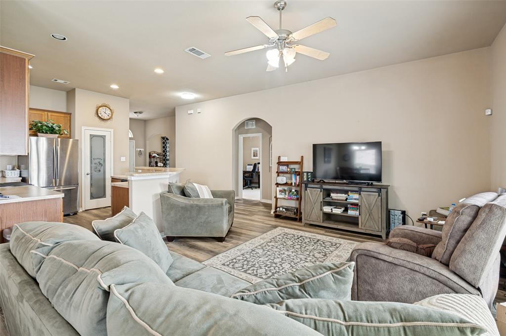 105 High Meadow Road Red Oak, TX 75154 - Photo 6 of 25