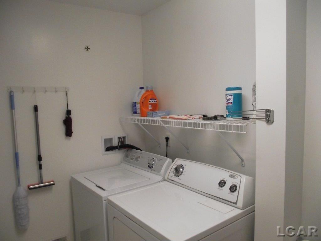 435 Oregon Road West Adrian, MI 49221 - Photo 12 of 17 31263516-11.JPG