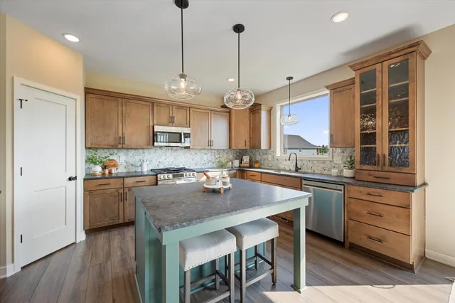 $704,600 | 15053 Ardmullivan Lane, Rosemount, MN 55068