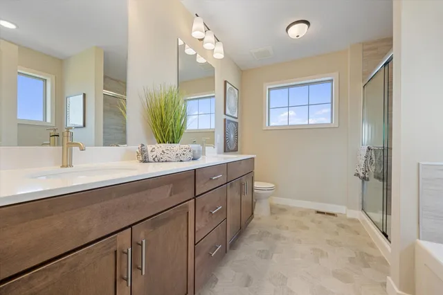 $704,600 | 15053 Ardmullivan Lane, Rosemount, MN 55068