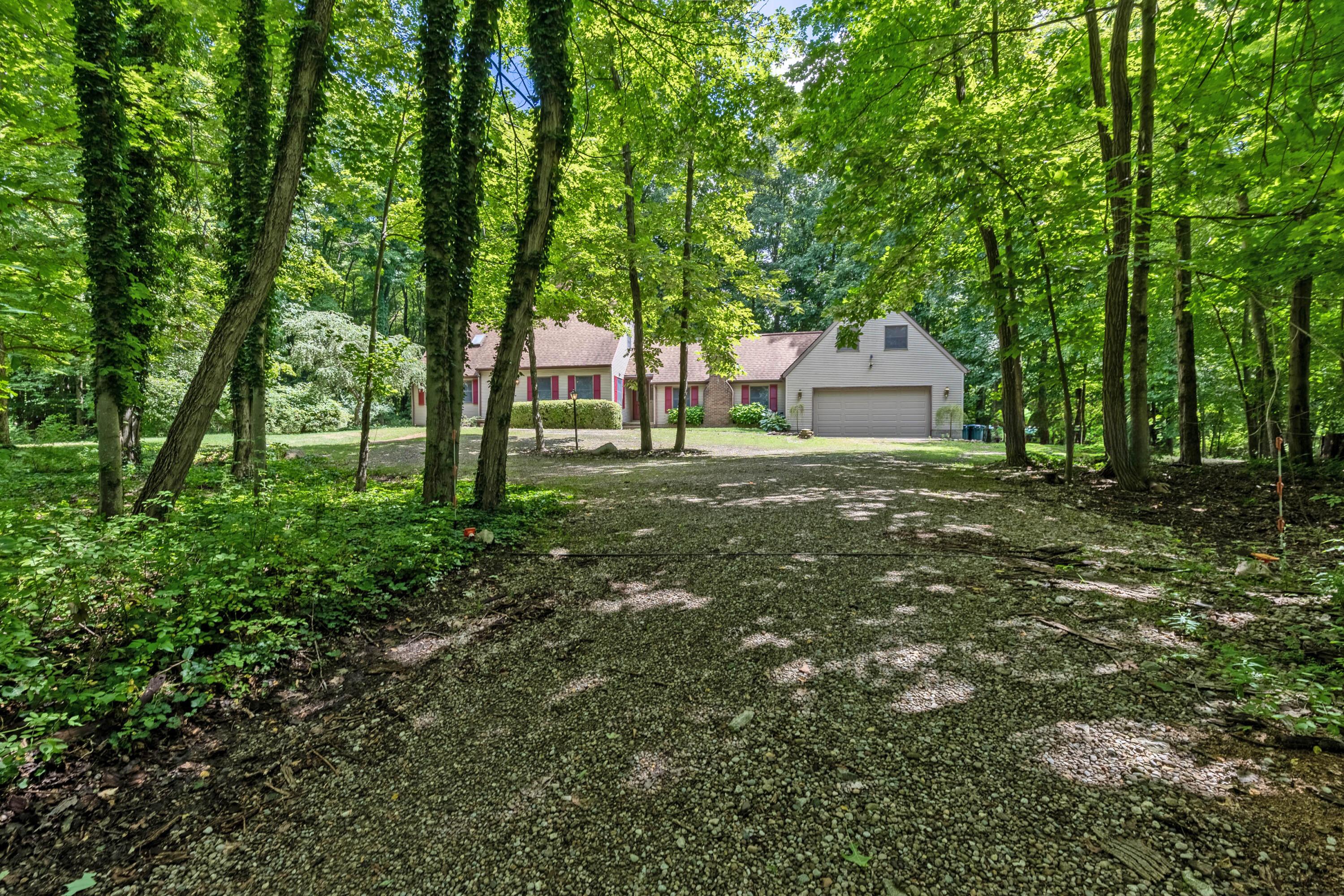6940 Graham Road Mount Vernon, OH 43050 - Photo 2 of 70 2. Driveway to Home