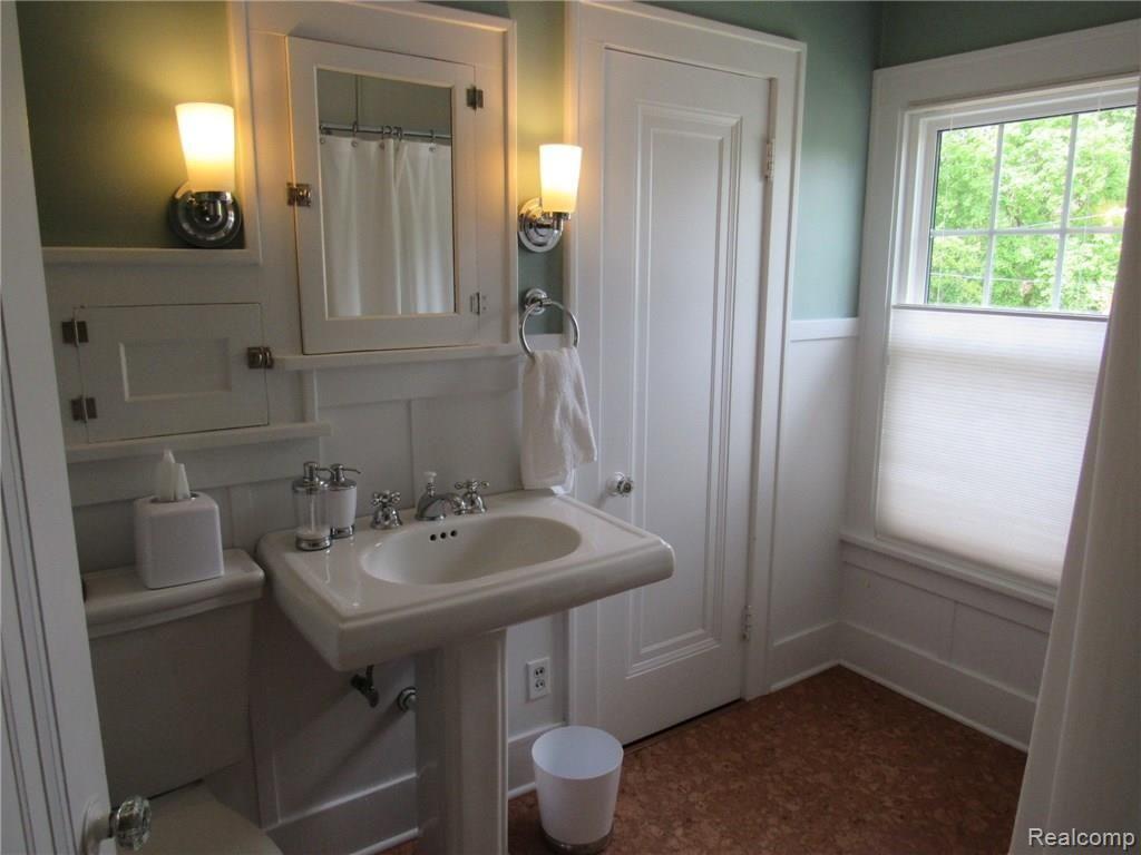 415 South Center Street Howell, MI 48843 - Photo 27 of 34 IMG_0076.JPG