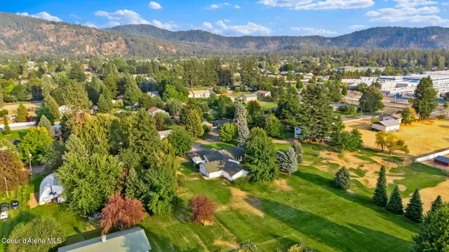 $999,000 | 5775 North Colfax Street, Dalton Gardens, ID 83815