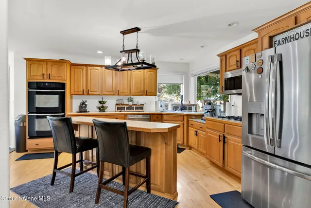 $999,000 | 5775 North Colfax Street, Dalton Gardens, ID 83815