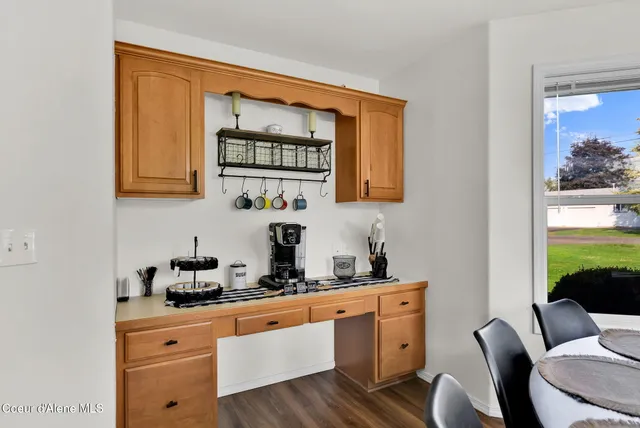 $999,000 | 5775 North Colfax Street, Dalton Gardens, ID 83815