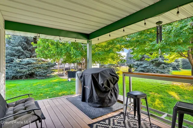 $999,000 | 5775 North Colfax Street, Dalton Gardens, ID 83815