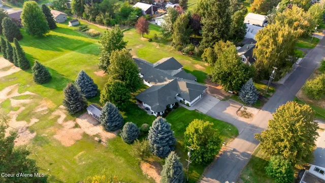 $999,000 | 5775 North Colfax Street, Dalton Gardens, ID 83815