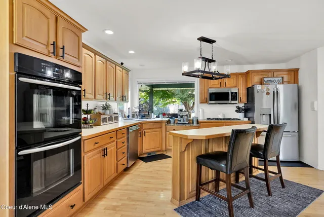 $999,000 | 5775 North Colfax Street, Dalton Gardens, ID 83815