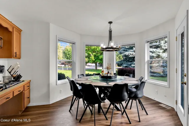 $999,000 | 5775 North Colfax Street, Dalton Gardens, ID 83815