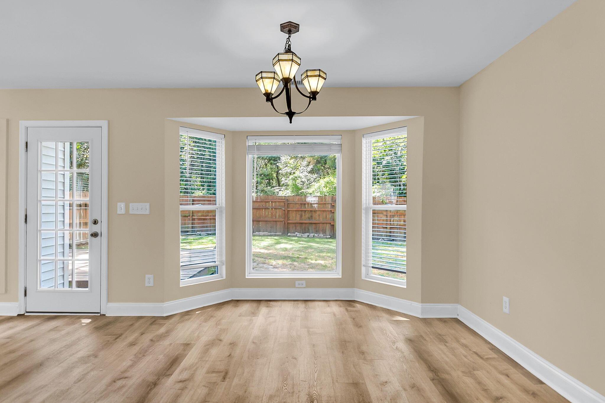 2407 Castlereagh Road Charleston, SC 29414 - Photo 2 of 59 CREM - 2407 Castlereagh-23