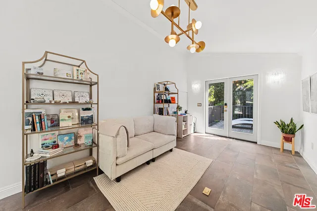 $1,990,000 | 6626 Cahuenga Terrace, Los Angeles, CA 90068