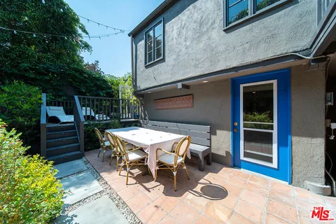 a view of outdoor space yard and porch