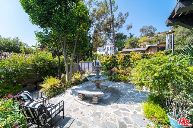 $1,850,000 | 6626 Cahuenga Terrace, Los Angeles, CA 90068