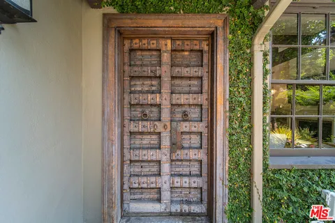 $1,850,000 | 6626 Cahuenga Terrace, Los Angeles, CA 90068